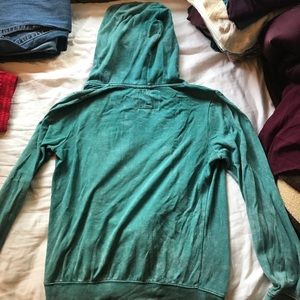 Light billabong zip up!